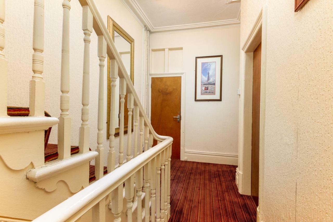Valentine Lodge Over 21 Adult Couples Only Blackpool Exterior foto
